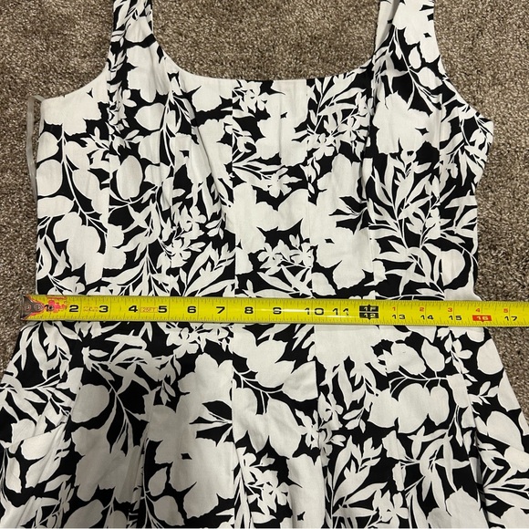 NWT Lauren Ralph Lauren Black and White Floral Dress Size 12 Spring Easter - Picture 11 of 11